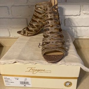 NIB imagine by Vince Camuto Paven pumps